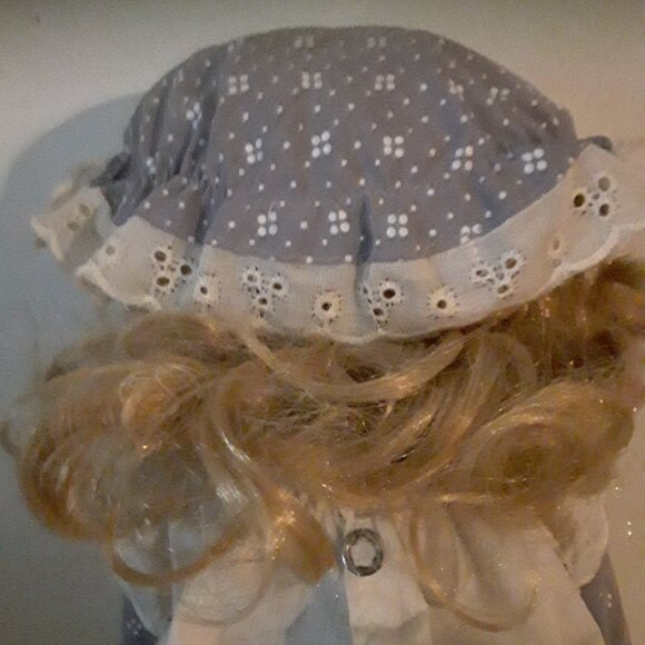 Lexington Hall Ltd. Wimbledon Collector Porcelain Doll - Hand Made - JULIE - Picture 4 of 7